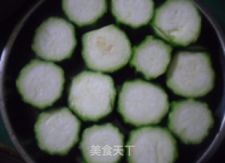 Steamed Loofah with Abalone Sauce and Garlic recipe