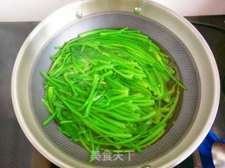 Spinach and Potato Shreds recipe