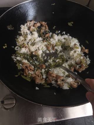 Fried Rice with Sauerkraut Pig Intestines recipe