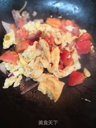 Scrambled Eggs with Onions and Tomatoes recipe