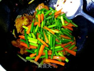 Twice-cooked Pork with Garlic Moss recipe