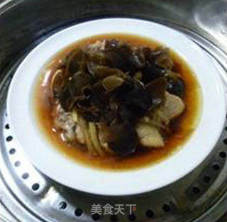 Steamed Middle Wings with Black Fungus recipe