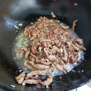 Stir-fried Shredded Pork with Onion recipe