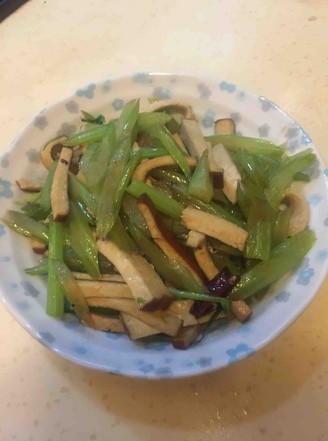 Smoked Dried Celery recipe