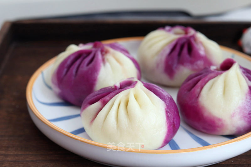 Two-color Pork Buns with Soft Fillings on The Dough are Super Delicious!