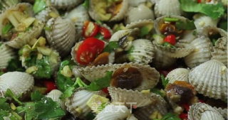 Chaoyin Hipster: Chaoshan Raw Pickled Blood Clams recipe