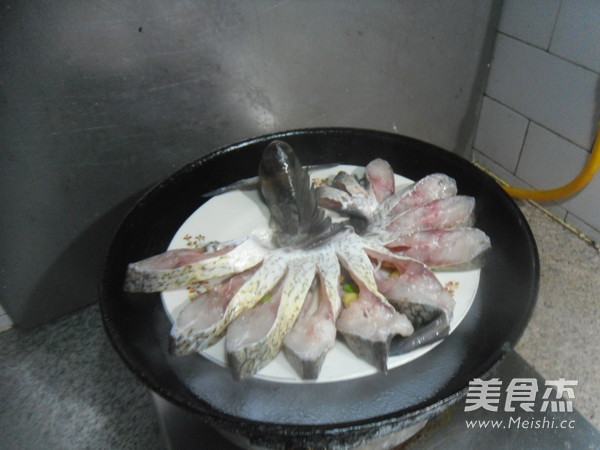 Steamed Wuchang Fish recipe