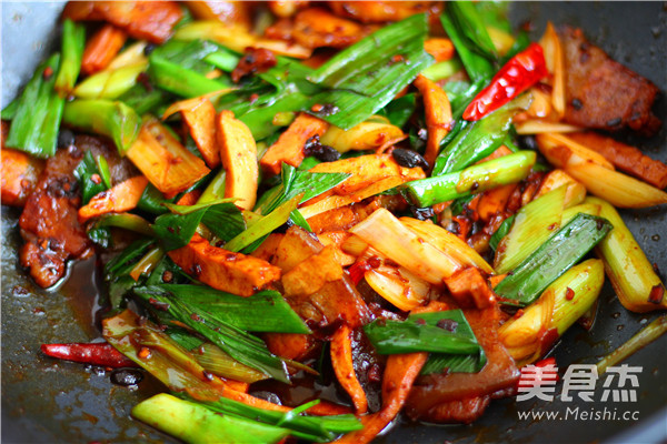 Spicy Black Soy Twice Cooked Pork recipe