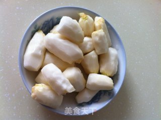 Stir-fried Fungus with Green Cabbage Heart recipe