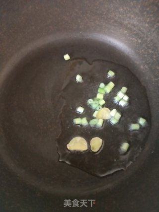 Cucumber Egg Clam Soup recipe