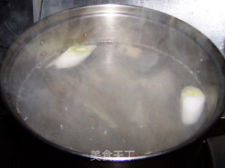 Pork Ribs Walnut and Lotus Root Pot recipe
