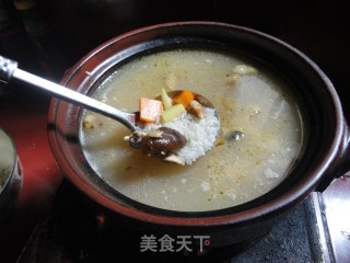 Three Yellow Chicken Congee with Carrots and Mushrooms recipe