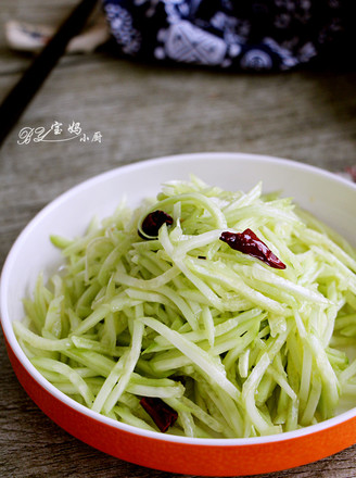 Spicy Shredded Cucumber--a Refreshing and Quick Dish in Summer