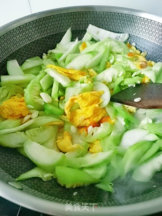 Egg Loofah Soup recipe