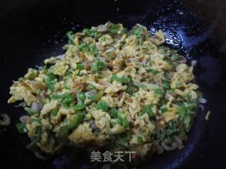 Fried Diced Pork and Spicy Shrimp Skin recipe