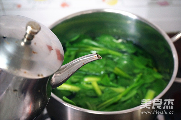 Lean Meat and Chopped Noodles recipe