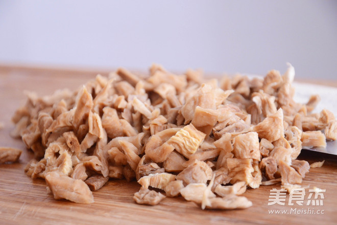 Weishan Commune Liuyang Cuisine: Stir-fried Bacon with Dried Radish recipe