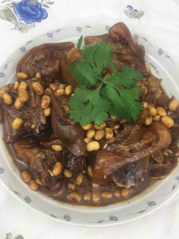 Braised Pork Knuckles recipe