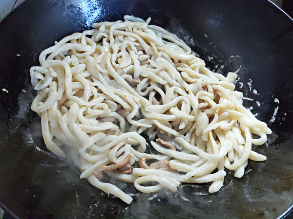 Stir-fried Scissor Noodles recipe