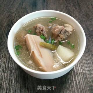 Nourishing Yin and Nourishing Lungs in Autumn-lotus Root and Yam Pork Rib Soup recipe