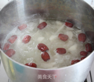 Osmanthus Red Date Tremella Snow Pear Soup recipe