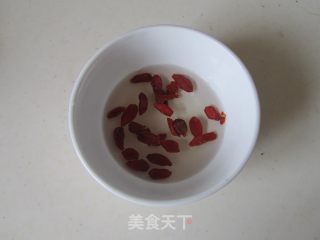 Lotus Pond Shuangbao (lotus Roots) recipe