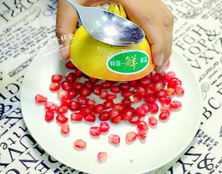 Easy Peeling Pomegranate recipe