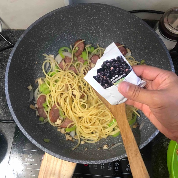 Black Pepper Beef Sausage Pasta recipe