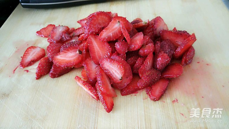 Coconut Milk Strawberry Oatmeal Porridge recipe