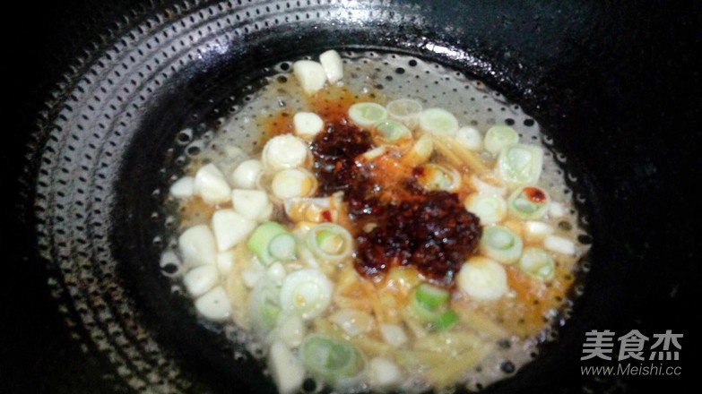 Stir-fried Spicy Haimao Ke recipe