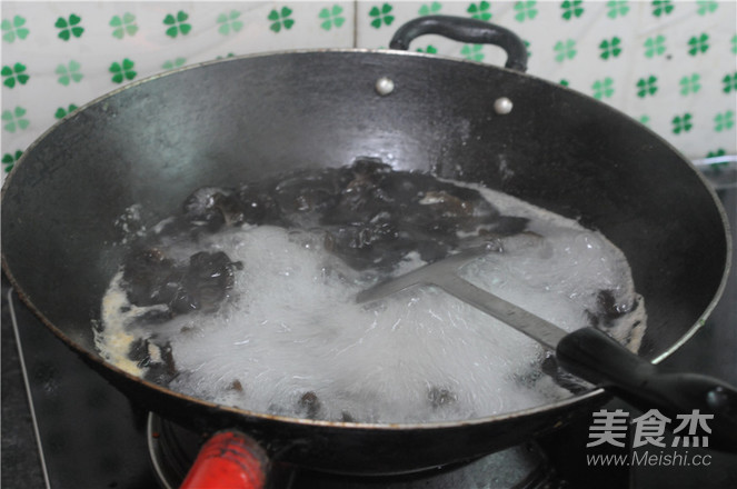 Vinegar Mixed Black Fungus recipe