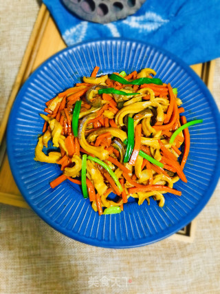 Stir-fried Pork Belly with Shredded Carrots recipe