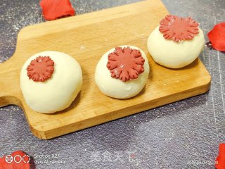 Carnation Buns recipe