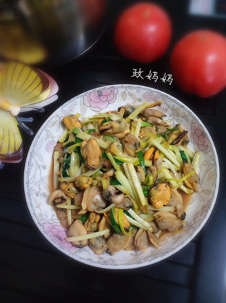 Stir-fried Haihong with Leek and Yellow recipe