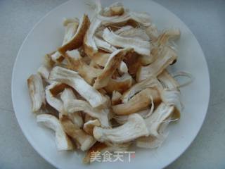 Dry Cheeks---stir-fried Shiitake Mushroom Roots recipe