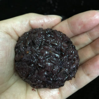 Shiba Heart Black Rice Ball recipe