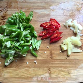 Stir-fried Green Pepper with Duck Gizzards recipe