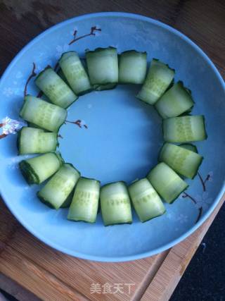 Cucumber Roll with Bean Curd recipe