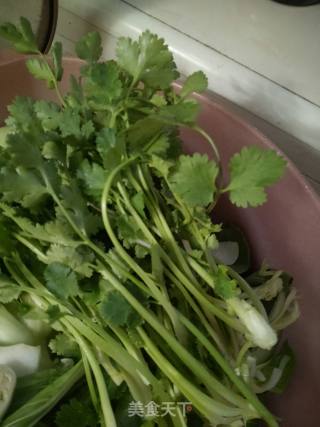 Salad with Jellyfish, Vermicelli, Carrot, Black Fungus, Coriander recipe