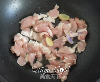 Stir-fried Pork with Garlic Moss Fungus recipe