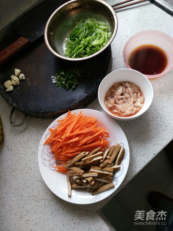 Sauteed Claypot Rice with Stir-fried Three Silks recipe