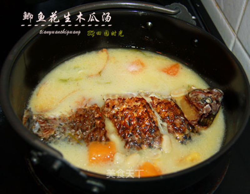A Good Nourishing Product for Postpartum Mothers-crucian Carp, Peanut and Papaya Soup recipe