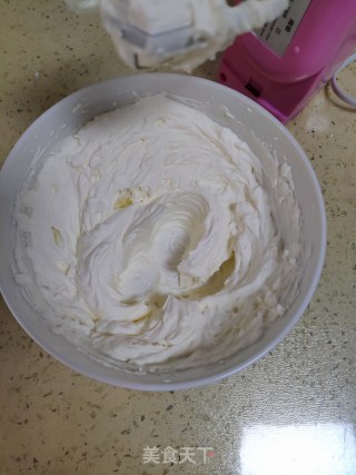 Strawberry Cream Cake Roll recipe
