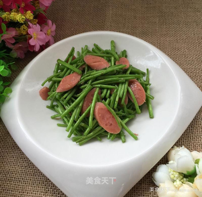 Stir-fried Sausage with Artemisia recipe