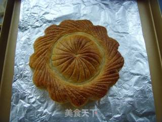 French Dessert: Fragrant and Crispy---almond Crown Pie (pithiviers) recipe