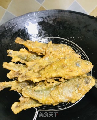 Fried Small Yellow Croaker recipe