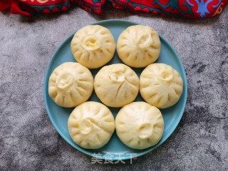 Sophora Chives Pork Bun recipe