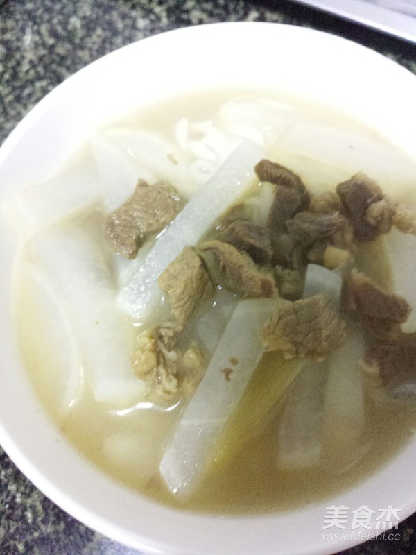 Beef and White Radish Noodle Soup recipe
