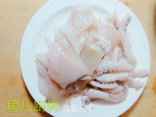 Fresh Squid, Shiitake Mushrooms and Green Broad Beans──private Dishes in Yuer's Kitchen recipe