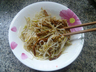 Golden Needle Mushroom Mixed with Mung Bean Sprouts recipe